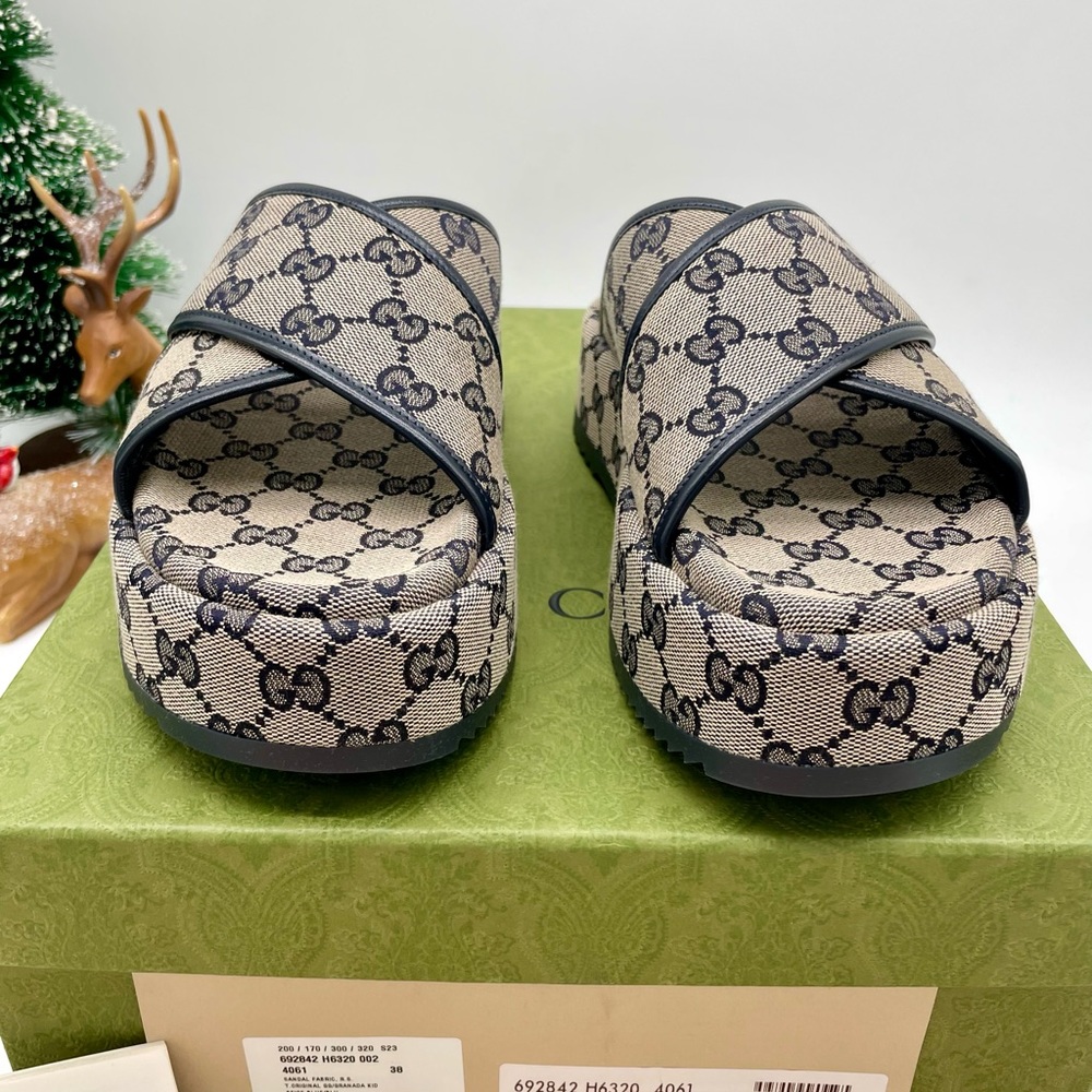 Gucci Beige GG Canvas Platform Slides with Black Trim - Picture 3 of 13